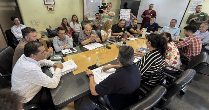 PARITARIA ESTATAL EN LA PAMPA: AUMENTO DEL 20% Y SUELDOS QUE SUPERARÍAN LOS $1,4 MILLONES